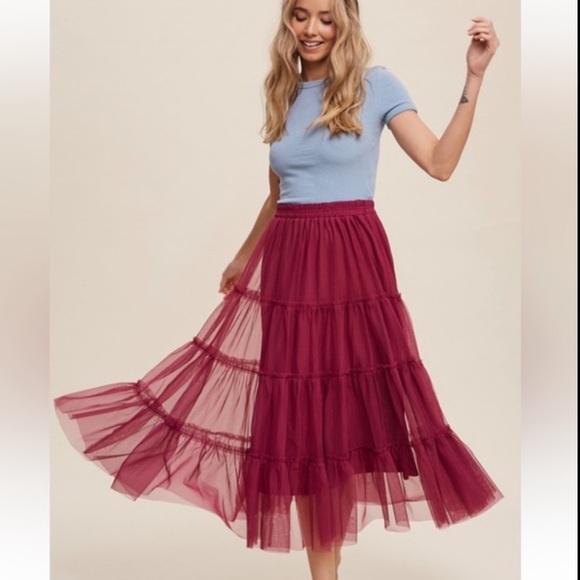 Flouncy Tiered Mesh Skirt in Maroon Berry - Picture 14 of 17
